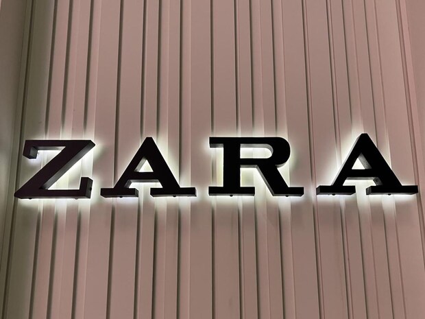 夏こそ『ブラウン』が正解！【ZARA】40・50代がこなれる「サマ見えアイテム」