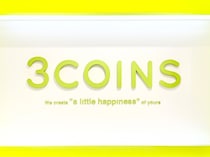 子供とお出かけ中に《ゲリラ豪雨》→【3COINS】ポケットに忍ばせておきたい「お守りアイテム」