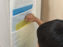 もはやこっちが正解？ 散らばる“書類”の整理には【ダイソー】の「シャツ収納グッズ」が最適だった