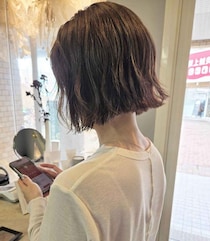 「汗ばむ季節」イメチェンするなら？【40・50代】首元すっきり「コンパクトボブ」が正解◎