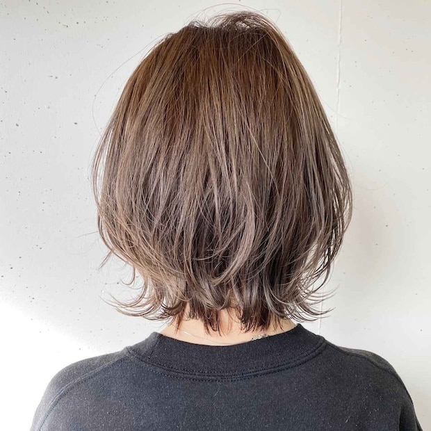 長さ変えずにイメチェンしたい！→【40・50代】がマネしたい♡「ウルフレイヤー」
