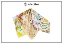 髪に巻いたり、アレンジ自在。イラストレーター・佐伯ゆう子と〈ロペ〉の大判スカーフ。