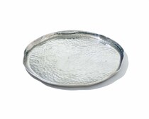 〈SIRI SIRI〉デザイナー・岡本菜穂さんにとって「美しいもの」とは。