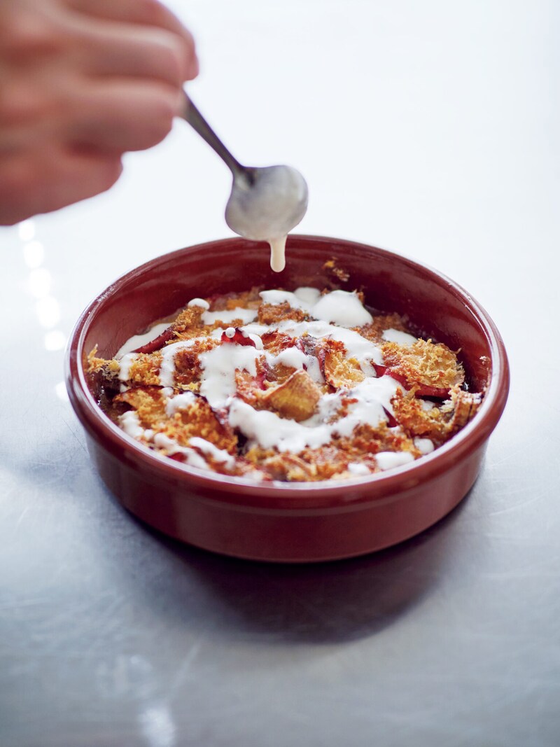 イギリス気分のスナックには、 香りを際立たせたコーヒーを。フードコーディネーター・長尾智子さんに教わる、お菓子とコーヒー。