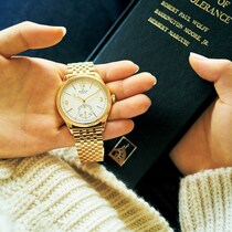 エレガントで飽きのこない、〈ロレックス〉の「パーペチュアル 1908」。