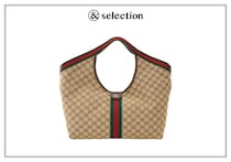 〈グッチ〉の新作バッグは、アイコニックなGGパターンが主役。