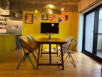 漫画家・コナリミサトさんの中古マンションリフォーム記は、今日で最終回。コナリさんが長年憧れていたという、コンクリート天井を見せてもらいました。