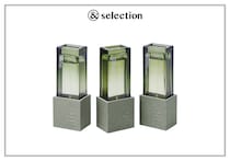 気持ちが揺らぐ瞬間の時間や場面を香りで表現した、〈アスレティア〉初のフレグランス。