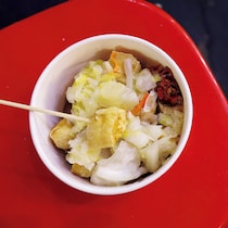 初心者でも食べやすい、一口サイズの「臭豆腐」。【台北小吃めぐり】