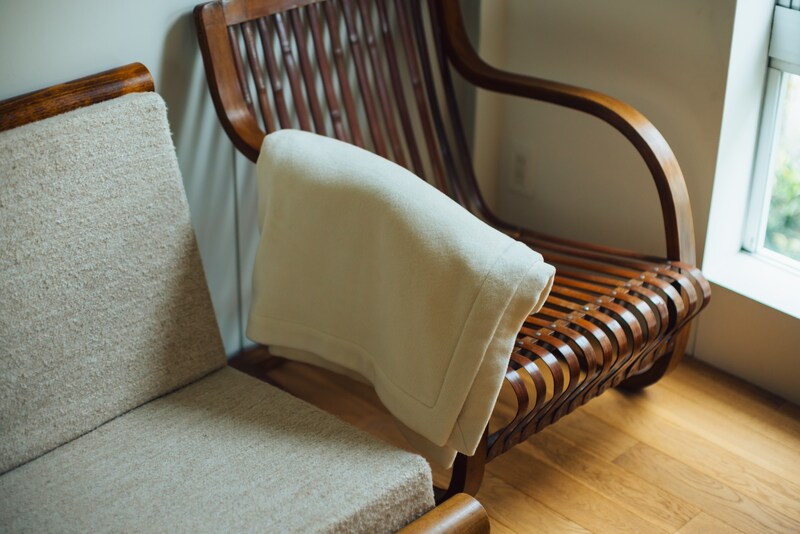 【会員限定プレゼント】最新号「美しい、ということ」。〈コンテンポ〉より、白いコットンブランケットを1名に。