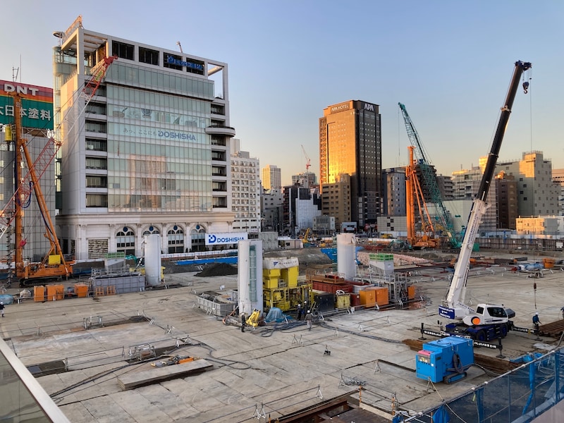 建築史家の長谷川 香さんによる1か月連載コラムがスタート。テーマは、「東京という都市空間の楽しみ方」。新陳代謝の激しい東京で、歴史に思いを馳せることができる（少しマニアックな）都市空間を紹介してくれます。