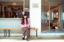 北欧家具が並ぶ落ち着いた空間、韓国・延南のカフェ『Haus Kiru』。