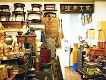 韓国の歴史と歩むソウル・仁寺洞 (インサドン) の『ギャラリー 千宝舎』で、上質な骨董と出合う。