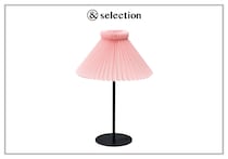 〈レ・クリント〉の定番テーブルランプが、豊富な色で新たにラインナップ。