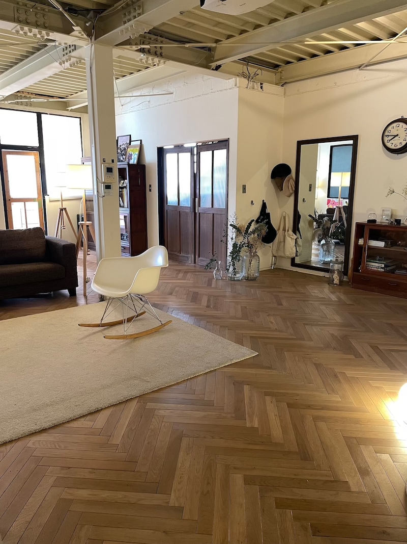 台所も風呂もない、3階建てのビルを買う。壮絶で孤独なDIYのはじまり。写真と文:ねむようこ (漫画家) #1