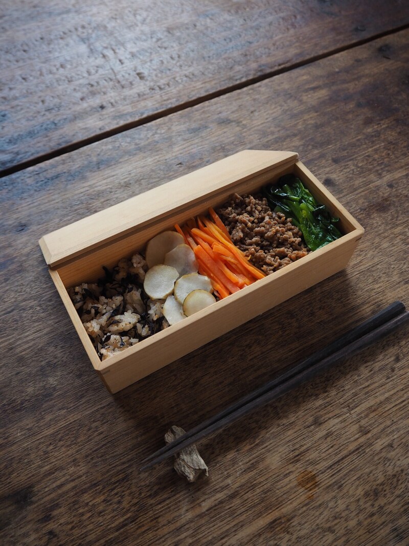 仁平里帆さんが、「出汁がらを使った、混ぜごはんと肉そぼろ弁当」のレシピを教えてくれました。