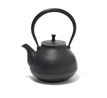 手仕事の茶器で淹れる一煎が、日々の活力に。作家の手仕事を感じられる、日本茶の道具。