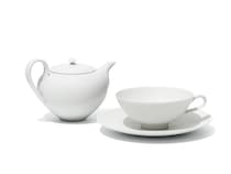 香り高い紅茶は洗練されたティーセットで。作家の手仕事を感じられる、紅茶の道具。