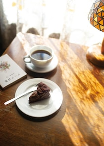 四条通に佇む喫茶店『コーヒー カトレヤ』で楽しむ、名店の味。