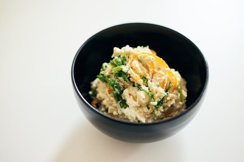 春の味を満喫できる、大人の副菜。おべんと屋さん〈75foods〉吉森なな子のレシピ帖、最新回は「芹と金柑の白和え」。
