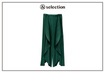 葉のフォルムのようなパンツを、〈プリーツ プリーズ イッセイ ミヤケ〉から。