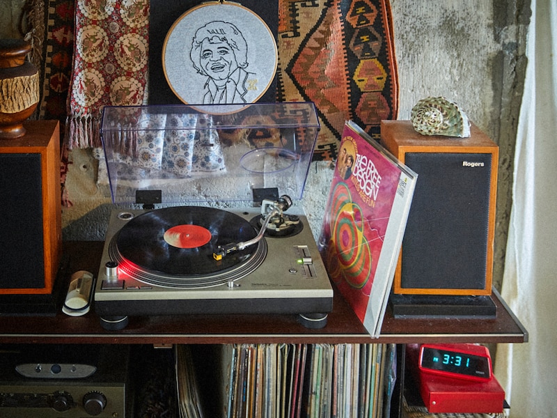 部屋に溶け込む、オーディオセット。写真と文：山口 明 (フォトグラファー) #1