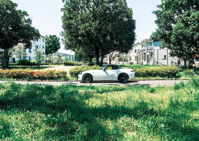 【私とクルマ。】初の愛車はロードスター。 MINAMI OHBA × MAZDA ROADSTER