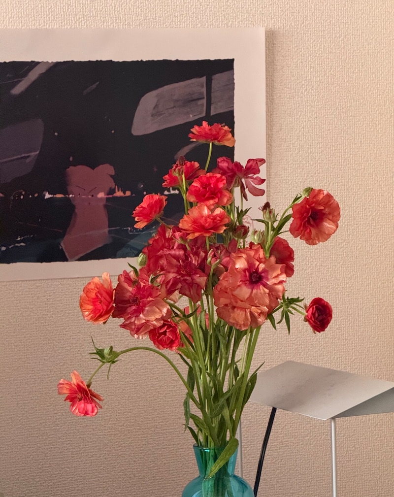 部屋に花があるだけで。編集後記「花と緑のある暮らし」