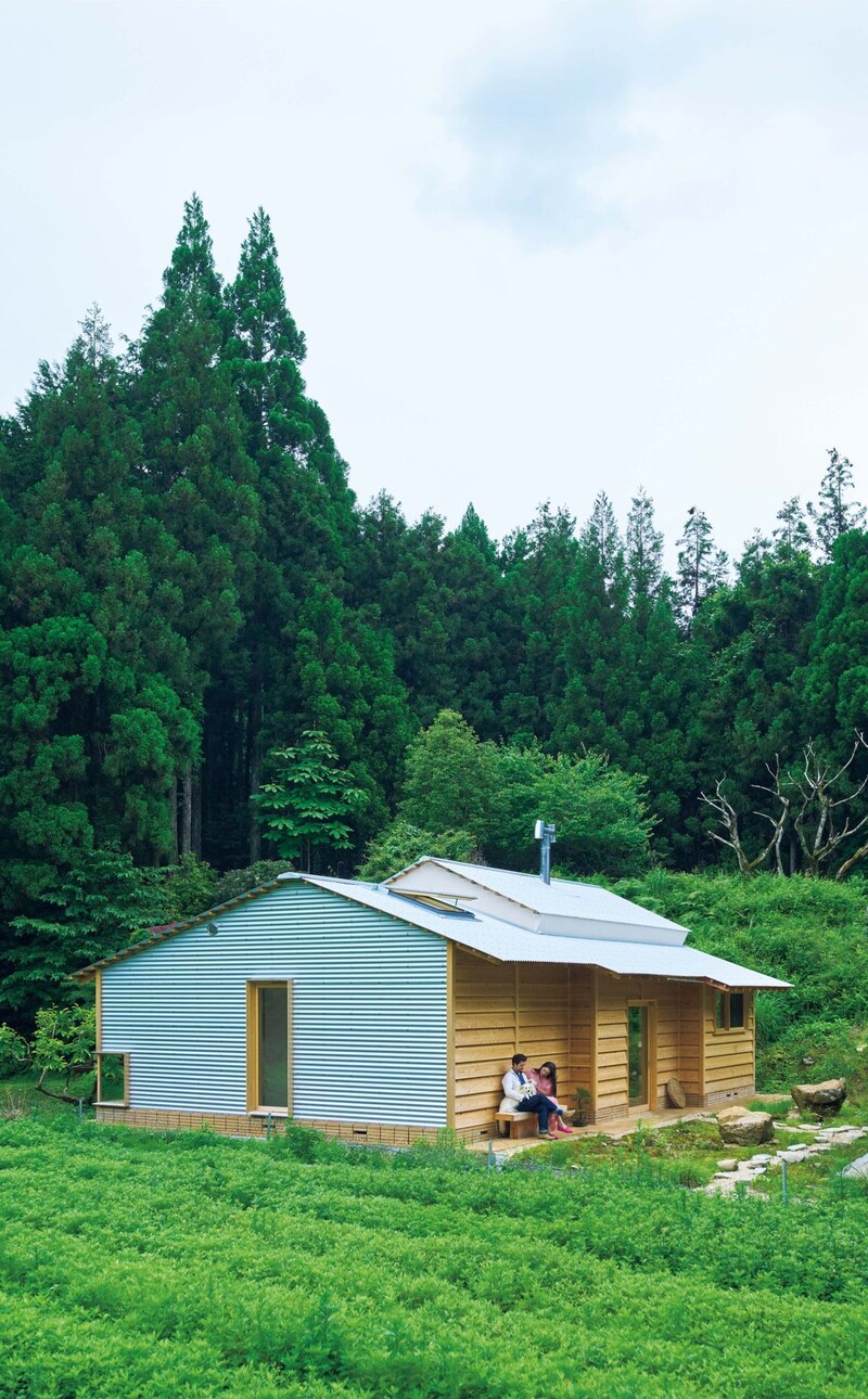 奈良・東吉野村に移住した理由。フィリックス・コンランとエミリー・スミス、奈良の小さな「森の家」ができるまで。#1