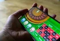 「オンラインカジノ」芸能界にも広がる中…警察庁が“市民からの通報”受付開始　法改正で「SNS広告・動画投稿」も違法に