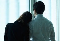 部下との“秘密の関係”発覚で食品大手CEO解任　社内恋愛「禁止・報告義務」就業規則は“私生活への過度な干渉”にあたる？