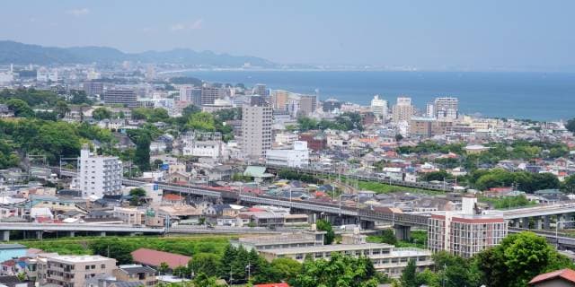 小田原市「生活保護なめんな」ジャンパー事件から8年…公務員らを追い詰めた“過酷な労働環境”　根本にある“圧力”の正体とは