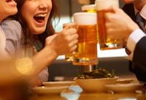 会社の「二次会禁止令」法的にOK？　「破ると人事評価に影響」のウワサも…“社員の私生活への介入”どこまで許されるか【弁護士解説】