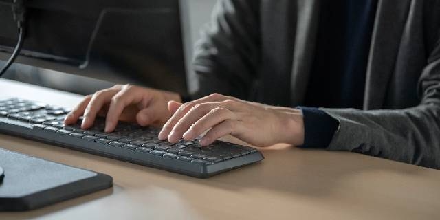 「母さん、ぼく、存在感ないって言われた」西鉄バスジャック事件、17歳の犯人が「2ちゃんねる」に書き込んでいた数々の“煽り”