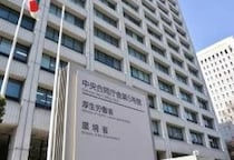 マイナ保険証移行の裏で…旧保険証「来年3月まで使える特例」国はなぜ“公式発表”しない？　元官僚の弁護士が指摘する“意図”とは