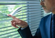 “副業探偵”の公務員が「市民の個人情報」で3000万円以上を荒稼ぎ　「データ屋」のヤバすぎる実態とは