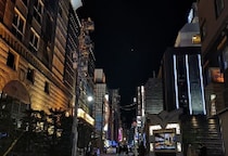 絞殺、覚醒剤、ラブホテル…新宿歌舞伎町の“未解決”連続殺人　犯行に「多数の共通点」も、犯人は夜の闇に消えたまま40年以上