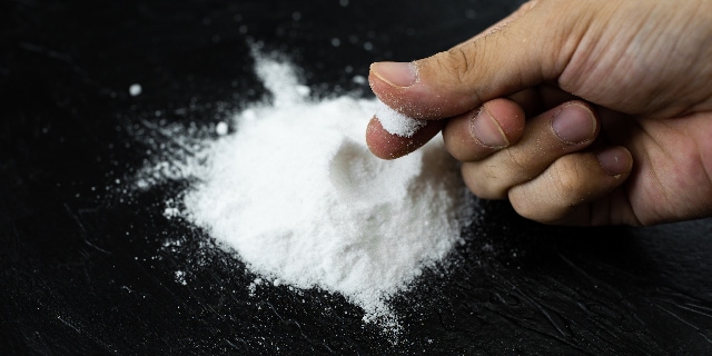 ヘロイン横行、背景に“中国人密輸集団と暴力団の結託”…昭和の時代「黄金の三角地帯」から末端の中毒者までの「死の十三階段」とは