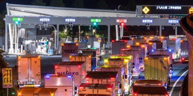高速道路「新・深夜割引制度」は結局“トク”なのか？　2026年スタート、“改悪”懸念も…知らないと損する「見直し」の中身とは