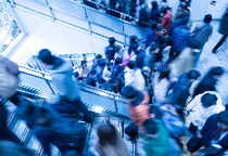 「黒字リストラ時代」2026年に加速？　退職か残留か…“50代社員”が取るべき「選択と戦略」は