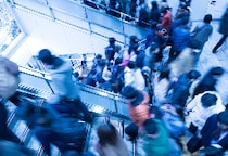 「黒字リストラ時代」2026年に加速？　退職か残留か…“50代社員”が取るべき「選択と戦略」は