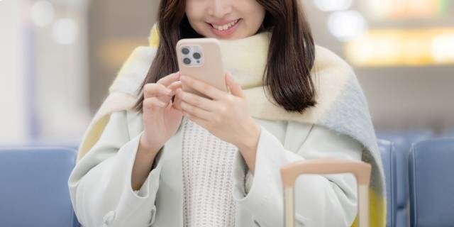 「未経験でも、英語が話せなくてもOK」“海外出稼ぎ”スカウトの主戦場になるSNS “甘い成功談”が女性に与える幻想