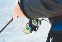 釣り人の無断侵入に「1回22万円請求」大阪・泉大津フェニックスの“最終警告”に賛否…裁判で認められる賠償額「判断基準」は【弁護士解説】