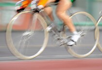 立川競輪で「1口200円→2億円超」高額納税は不可避と思いきや…半額分は“非課税”に？　ギャンブル利益「税制優遇」の意外な理由