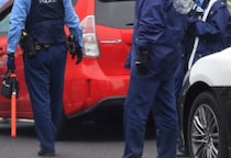 「挑発され怒りが頂点に…」巡査部長が“迷惑客”を殴り懲戒処分も、同情の声が相次ぐ　警察OB明かす理不尽な“カスハラ”事情