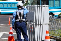 「警察官」10年で受験者“半減”の衝撃　「60歳まで」採用拡大の自治体も…条件緩和せざるを得ない“特殊事情”とは