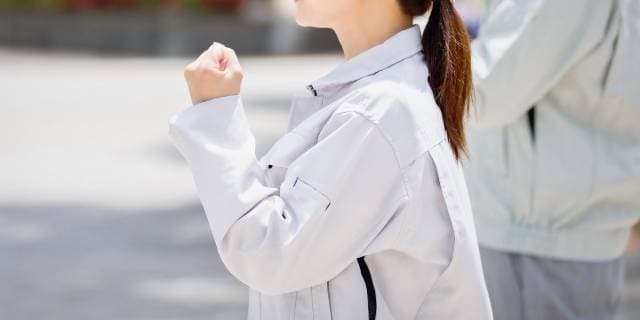 大阪ダブル選「企業ユニホーム」着た人が“ボランティア”？　“強制参加”なら公職選挙法違反の可能性も【弁護士解説】