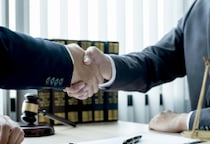 「費用が高そう」士業への相談、6割が「ためらう」…民間調査で判明　利用経験者の決め手は「専門性」と「料金体系の明確さ」