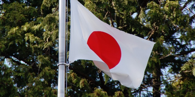 「建国記念の日」なぜ「建国記念日」ではない? “神話”と“史実”の狭間で揺れた昭和の国会…「の」が着地点になったワケ