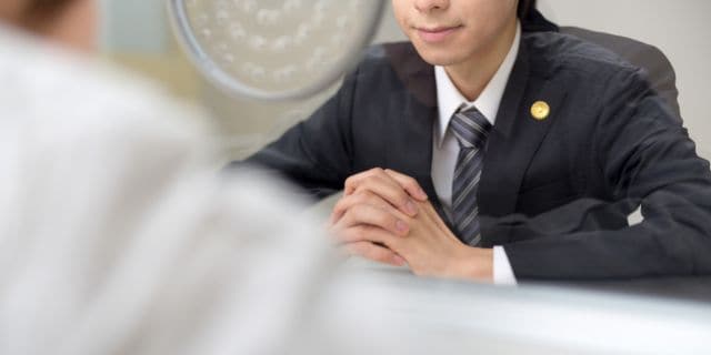 刑事事件の証拠隠滅に協力する「弁護士」の背景…刑事訴訟法の鉄則“被疑者の人権保障”の裏で問われる“倫理観”